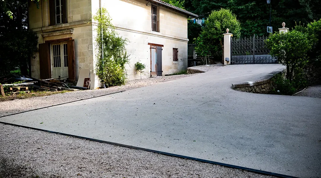 Aménagement d&rsquo;une voie d&rsquo;accès complète à Cambes